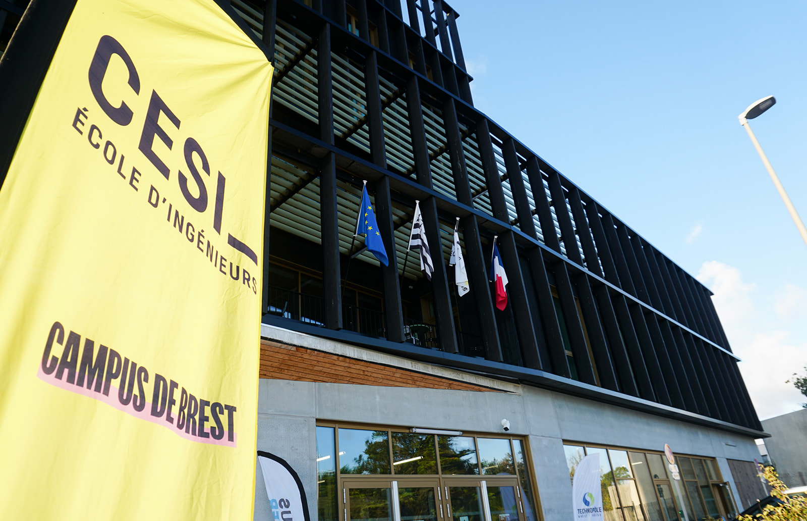 Devanture du CESI, où s’est déroulé Ocean Hackathon® Brest 2026.