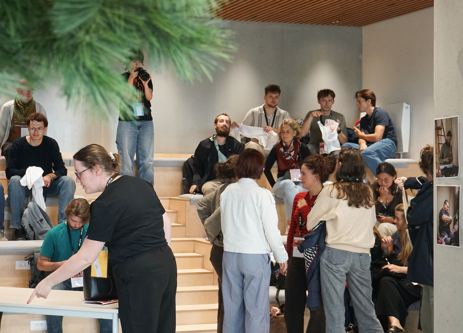 Participants d’Ocean Hackathon® Brest 2026 attendant le début de la cérémonie d’ouverture.